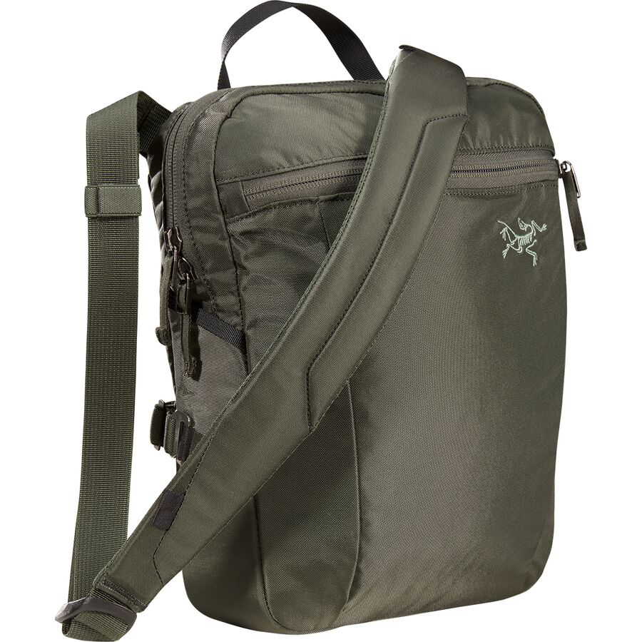 Arc'teryx Mantis 4L Sling Pack for Sale, Reviews, Deals and Guides
